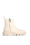 Adela Boot