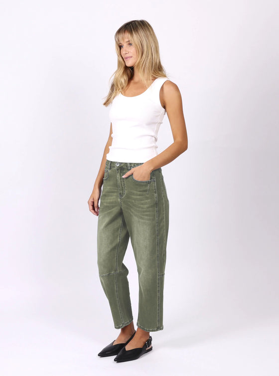 Toni Barrel Jeans